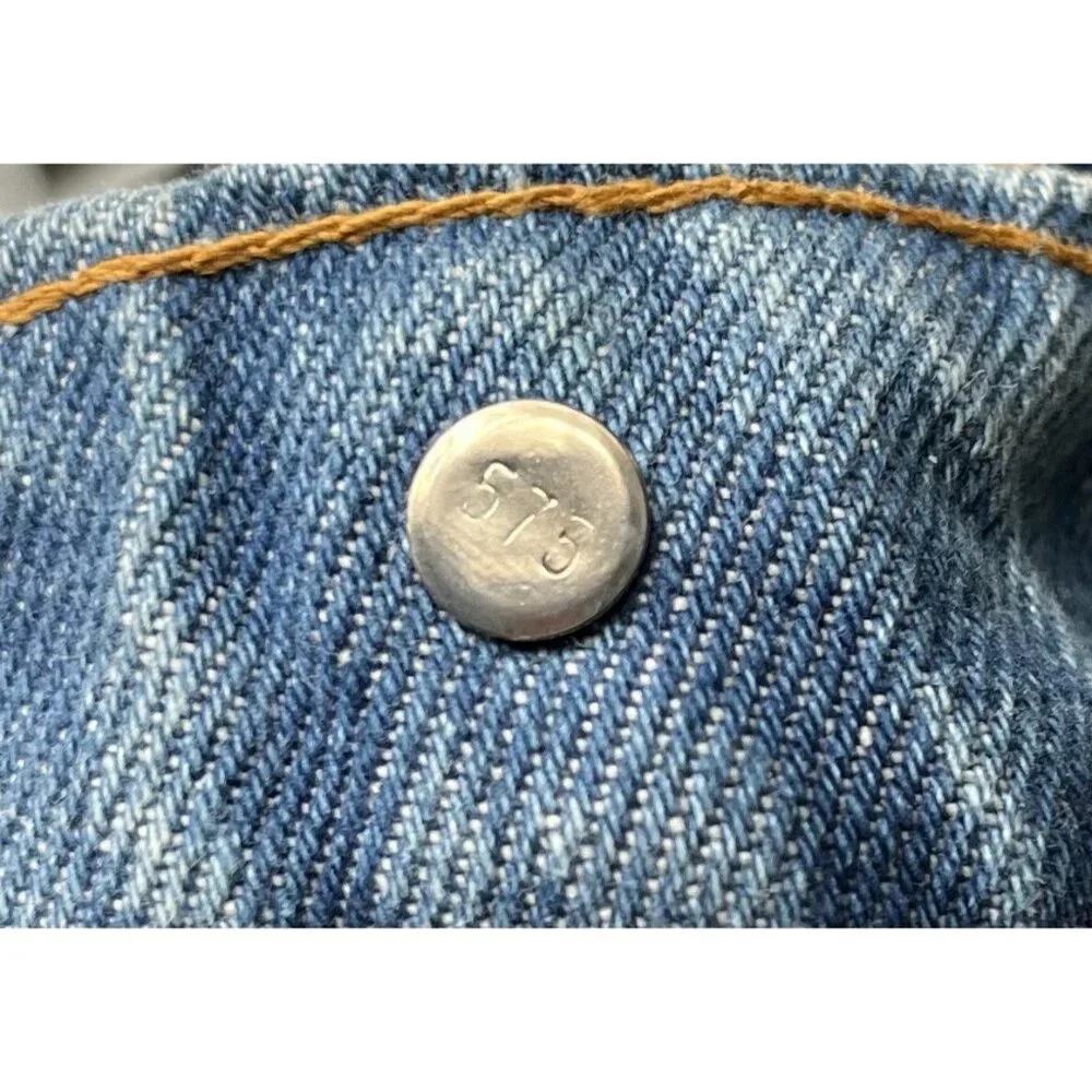 Levi’s 504 Vintage Leather‎ Tag 46 X 30, Medium Wash Relaxed Fit  (45X30 Actual)